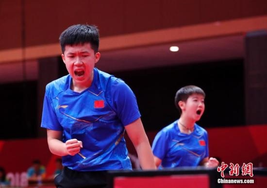 資料圖：雅加達亞運會，王楚欽/孫穎莎奪得混雙冠軍。 <a target='_blank' href='/'>中新社</a>記者 劉關關 攝