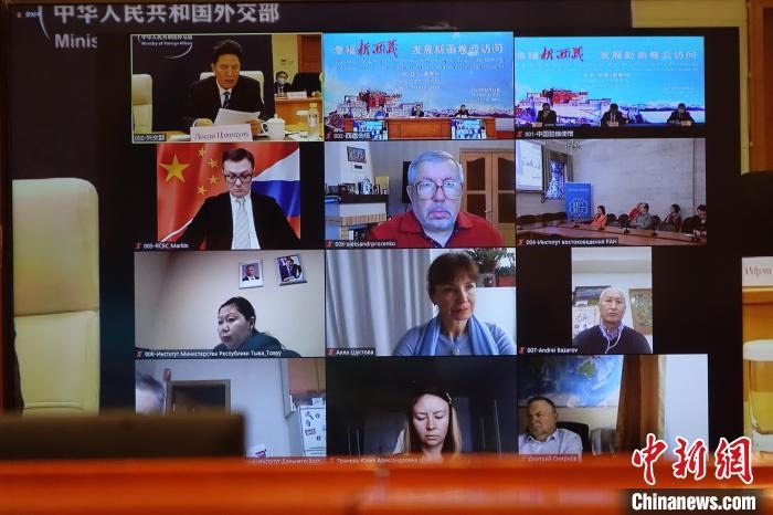 “幸福新西藏、發(fā)展新畫卷”云訪問活動在拉薩、北京、莫斯科等地同時舉行?！∪轿木?攝