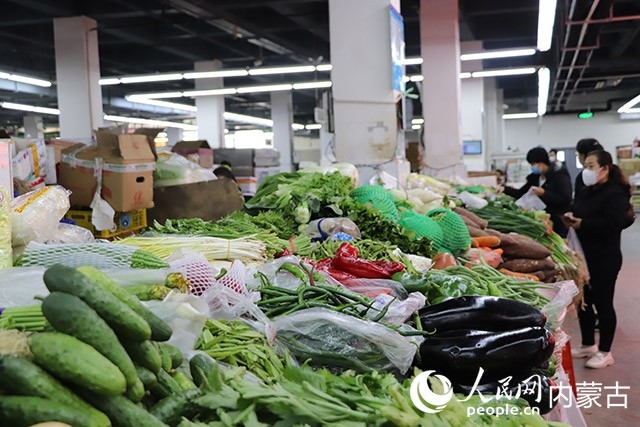 本輪疫情初期的美通農(nóng)產(chǎn)品批發(fā)市場(chǎng)。玉泉區(qū)融媒體中心供圖