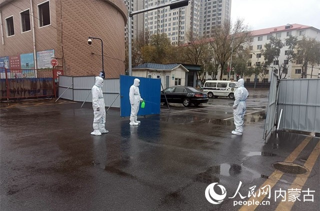 東瓦窯市場(chǎng)有序恢復(fù)開放。賽罕區(qū)融媒體中心供圖