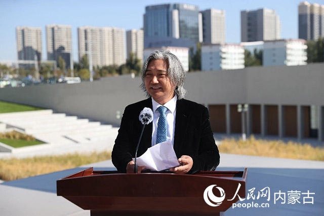 全國政協(xié)副秘書長、民盟中央專職副主席、中國美術(shù)館館長、中國城市雕塑家協(xié)會(huì)主席吳為山開幕致辭。王劭凱攝