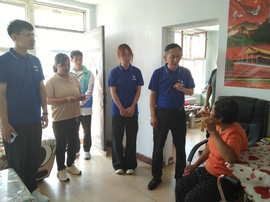 1720684505728528.jpg 入戶拜訪老黨員.jpg