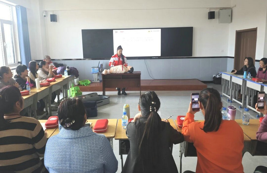 1761915259316929.jpg 十字1.jpg