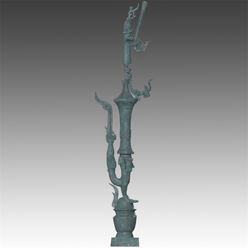 銅罍座倒立鳥足頂尊神像。四川省文物考古研究院供圖