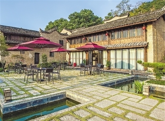 整治后的蓮都區(qū)下南山村催生眾多新業(yè)態(tài)。 當(dāng)?shù)毓﹫D