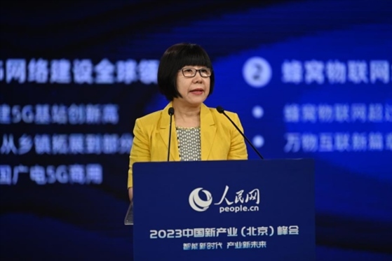 人民網(wǎng)監(jiān)事會主席唐維紅。人民網(wǎng)記者 于凱攝