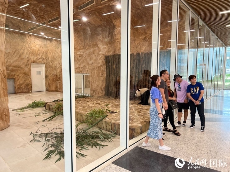 當(dāng)?shù)赜慰团c“四?！焙嫌啊Ｈ嗣窬W(wǎng)記者 張志文攝