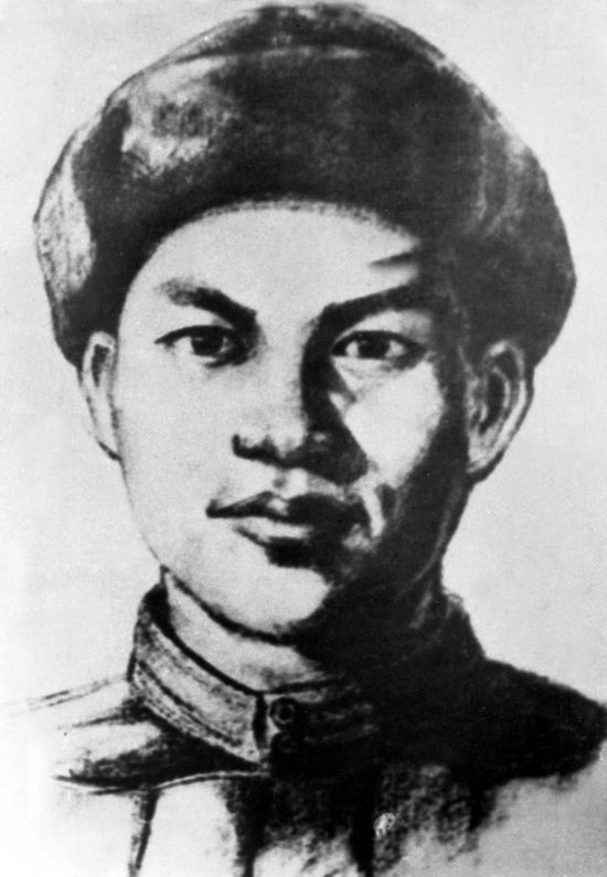  這是邱少云像。新華社發(fā)（資料照片）