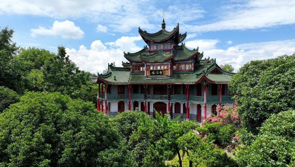 近日拍攝的陜西省漢中市博物館望江樓。新華社記者 劉瀟 攝