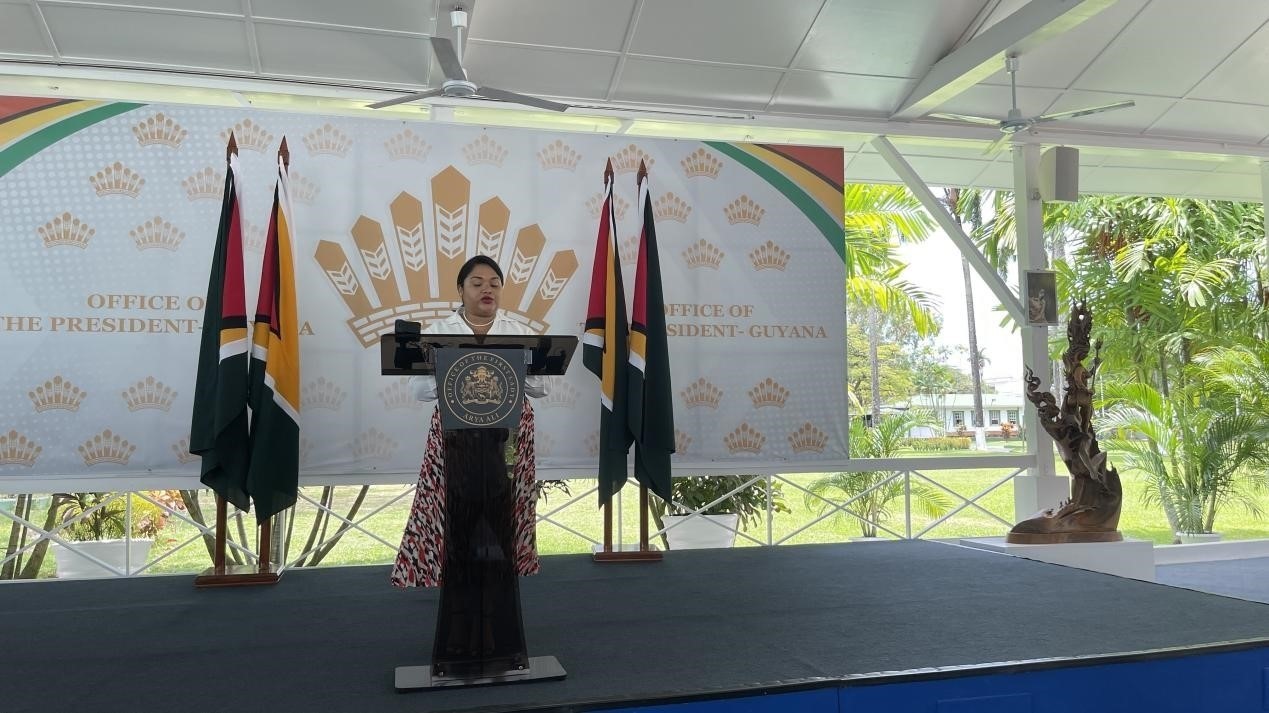 圭亞那第一夫人阿爾雅·阿里發(fā)表致辭。第18期援圭亞那醫(yī)療隊(duì)供圖