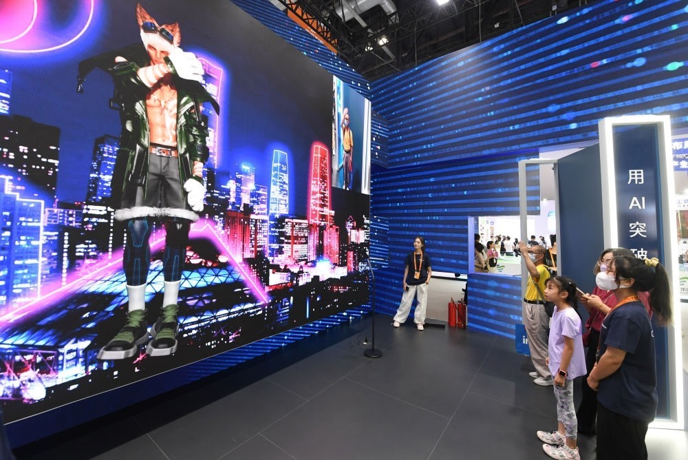 這是9月2日在國(guó)家會(huì)議中心拍攝的一款數(shù)字人。新華社記者 任超 攝