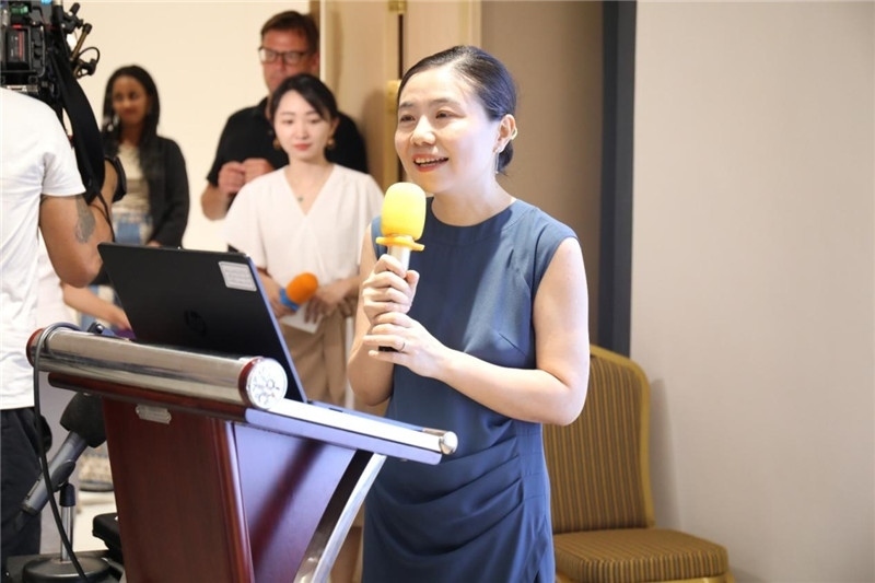 圖為吉布提孔子學(xué)院鄒燕舞院長(zhǎng)為表彰儀式致辭。吉布提孔子學(xué)院供圖