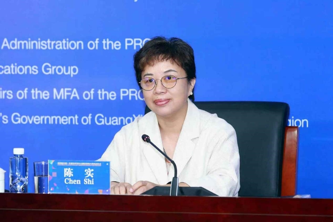 陳實主持嘉賓致辭環(huán)節(jié)。中國駐東盟使團(tuán)供圖