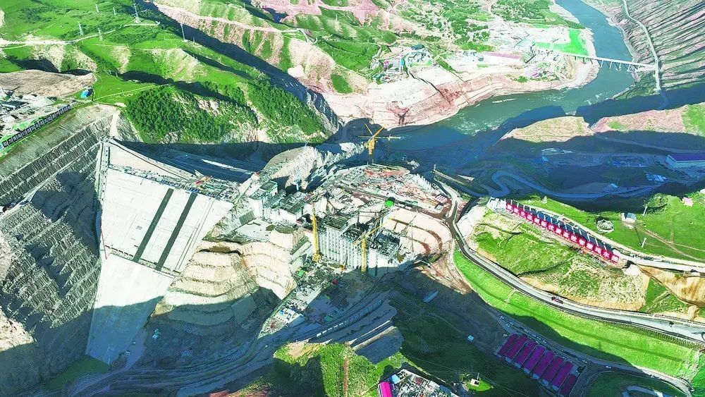 瑪爾擋水電站項目建設(shè)現(xiàn)場。國家能源集團青海瑪爾擋水電站供圖