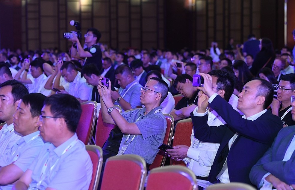 2023數(shù)字經(jīng)濟峰會·城市智能升級主題論壇現(xiàn)場。人民網(wǎng)記者 翁奇羽攝