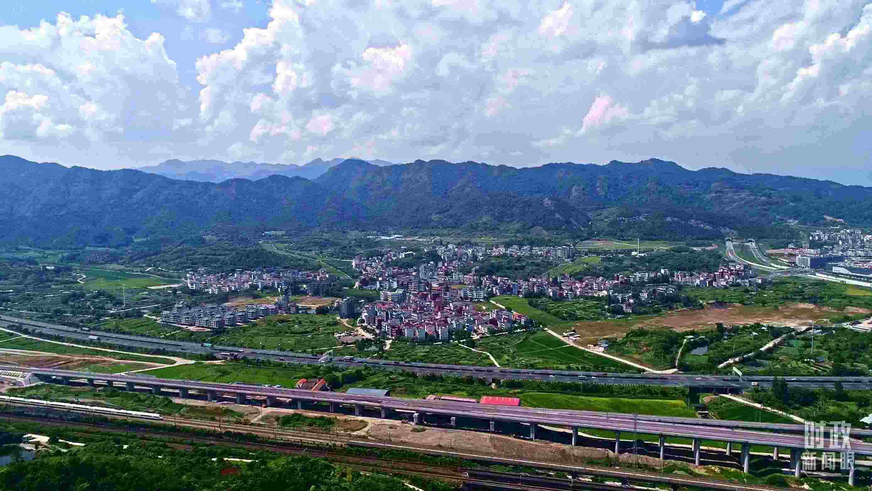 △李祖村航拍。（總臺央視記者范凱拍攝）