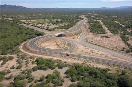 埃爾埃斯皮諾公路項(xiàng)目互通立交航拍。中國中鐵供圖