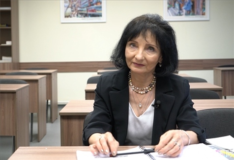 阿拉在白大孔院接受記者采訪。人民網(wǎng)記者 皇甫萬里攝