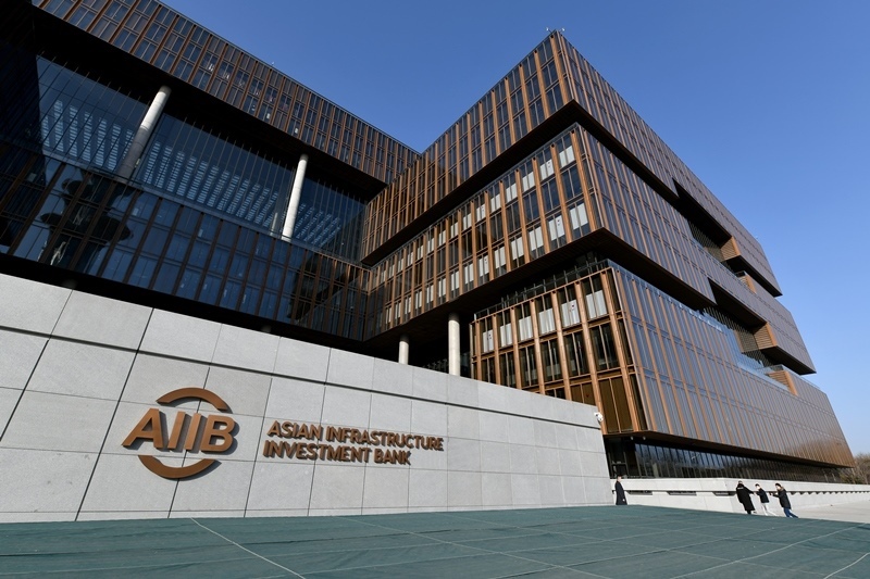 這是位于北京朝陽(yáng)區(qū)的亞洲基礎(chǔ)設(shè)施投資銀行總部大樓。