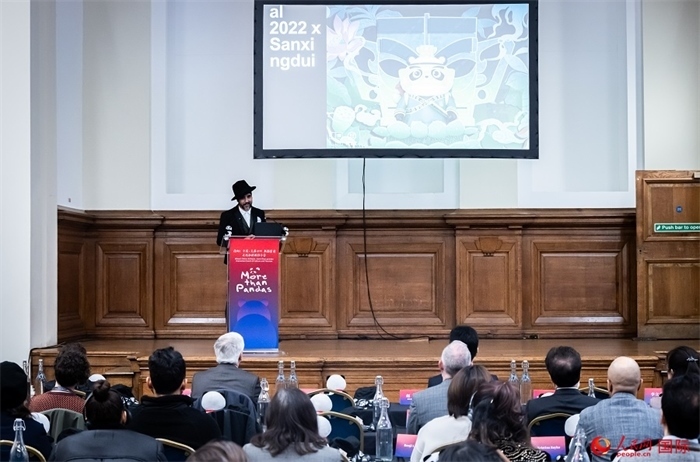 城市建筑與文化創(chuàng)意設(shè)計(jì)師卡姆·帕尼薩講述他和四川的故事。人民網(wǎng) 郭錦標(biāo)攝