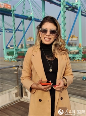 巴西《中北部傳媒集團》記者拉尼艾莉接受采訪。人民網記者 符園園攝