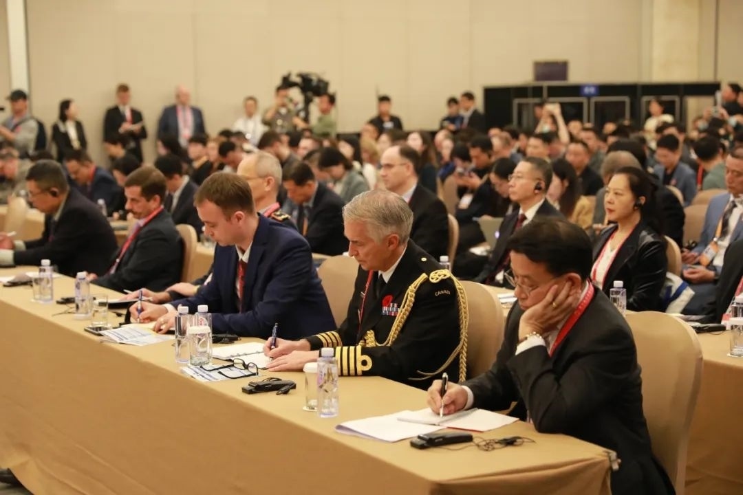 中外名家對(duì)話(huà)現(xiàn)場(chǎng) 斯基攝