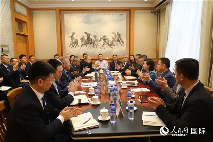 3.2023年10月30日，中國(guó)駐蒙使館座談會(huì)現(xiàn)場(chǎng)。人民網(wǎng)記者 霍文攝
