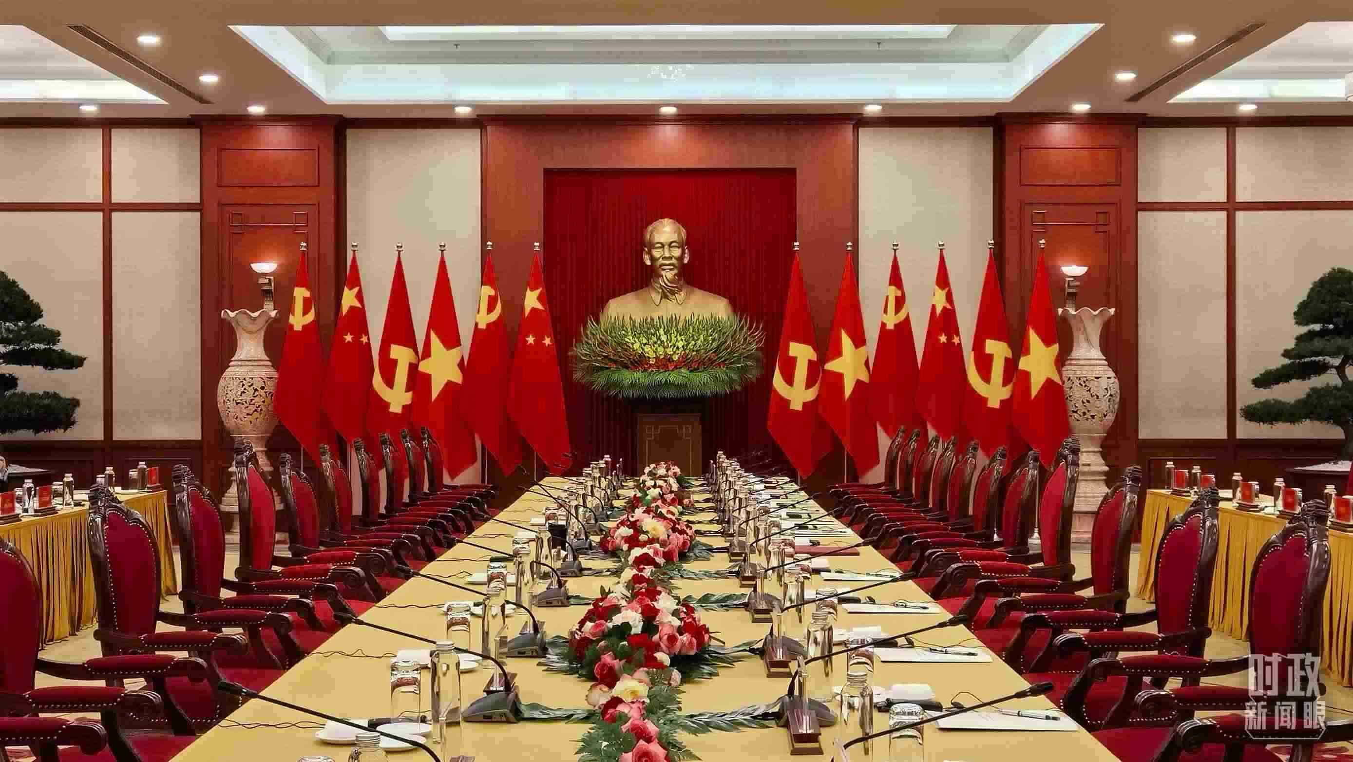 △當(dāng)?shù)貢r間12月12日下午，習(xí)近平在這里與阮富仲舉行會談，這是會談開始前的場景。（總臺央視記者邢彬拍攝）