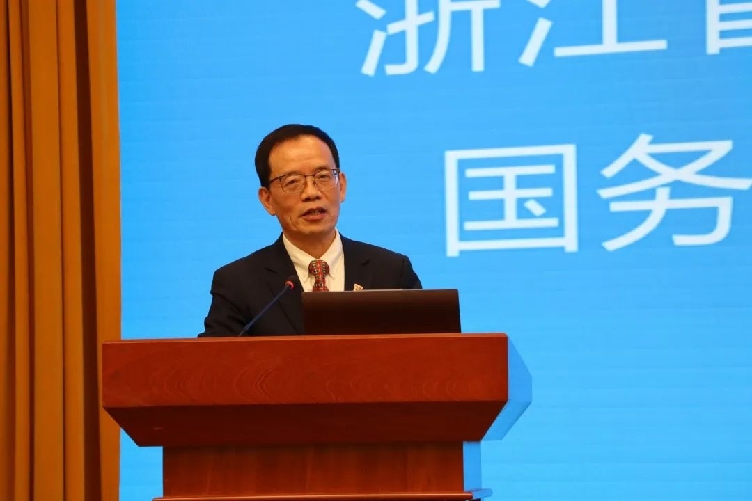 浙江省區(qū)域國別與國際傳播研究智庫聯(lián)盟首席專家、浙江師范大學(xué)非洲區(qū)域國別學(xué)學(xué)部學(xué)術(shù)委員會(huì)常務(wù)副主任劉鴻武致辭。主辦方供圖