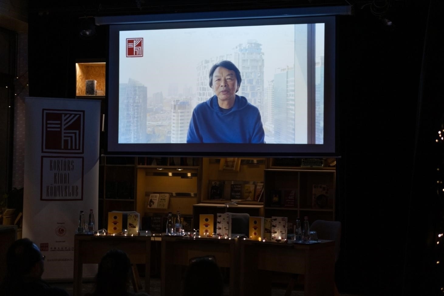 劉震云通過視頻介紹小說。摩爾多瓦尼·巴爾納巴斯攝