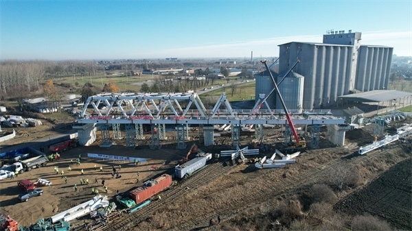 維爾巴斯特大橋鳥瞰。 匈塞鐵路中方聯(lián)營(yíng)體供圖