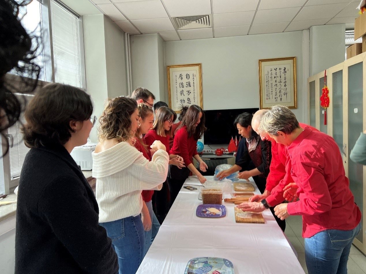 餃子工作坊現(xiàn)場。中東技術(shù)大學孔院供圖