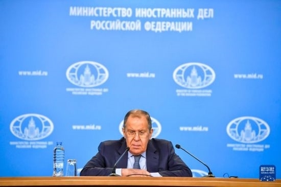 1月18日，在俄羅斯首都莫斯科，俄羅斯外長拉夫羅夫回答記者提問。新華社發(fā)（亞歷山大攝）