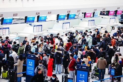 2024年春運(yùn)首日，大興機(jī)場預(yù)計(jì)保障進(jìn)出港旅客13.59萬人次。大興機(jī)場供圖