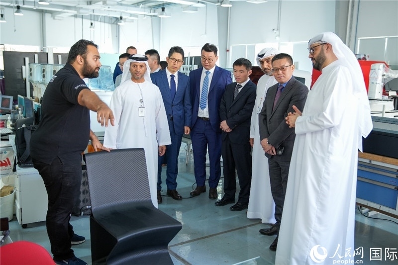 參觀培訓(xùn)中心。人民網(wǎng)塔里克·易卜拉欣攝