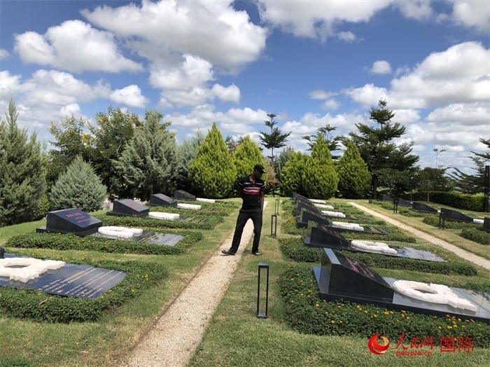 烈士園區(qū)。人民網(wǎng)記者 黃培昭攝