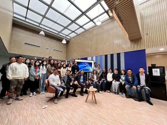 團(tuán)隊(duì)歷史照片。（中國科學(xué)院上海光學(xué)精密機(jī)械研究所供圖）