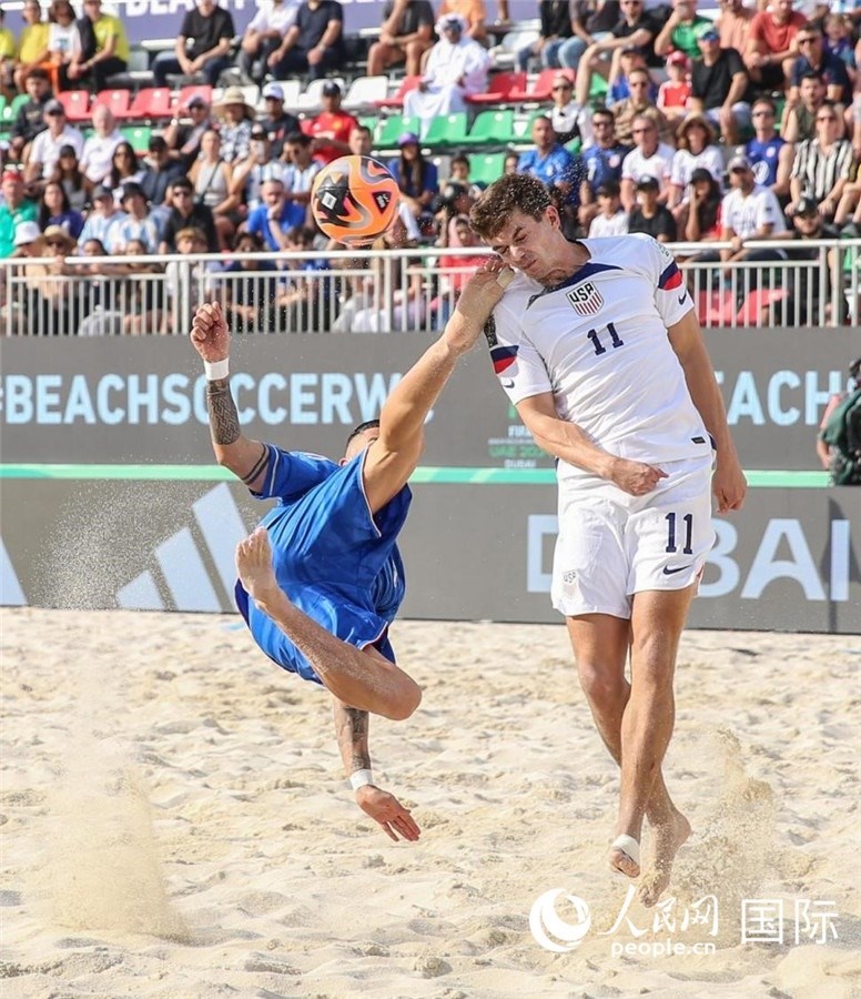 2月15日，意大利隊(duì)對(duì)陣美國隊(duì)。人民網(wǎng)塔里克·易卜拉欣攝