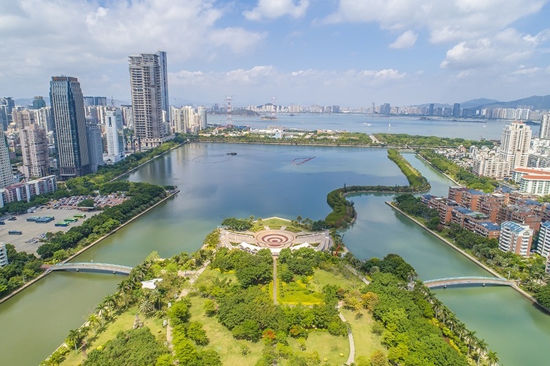 2021年5月15日，廈門，航拍筼筜湖，景色優(yōu)美。