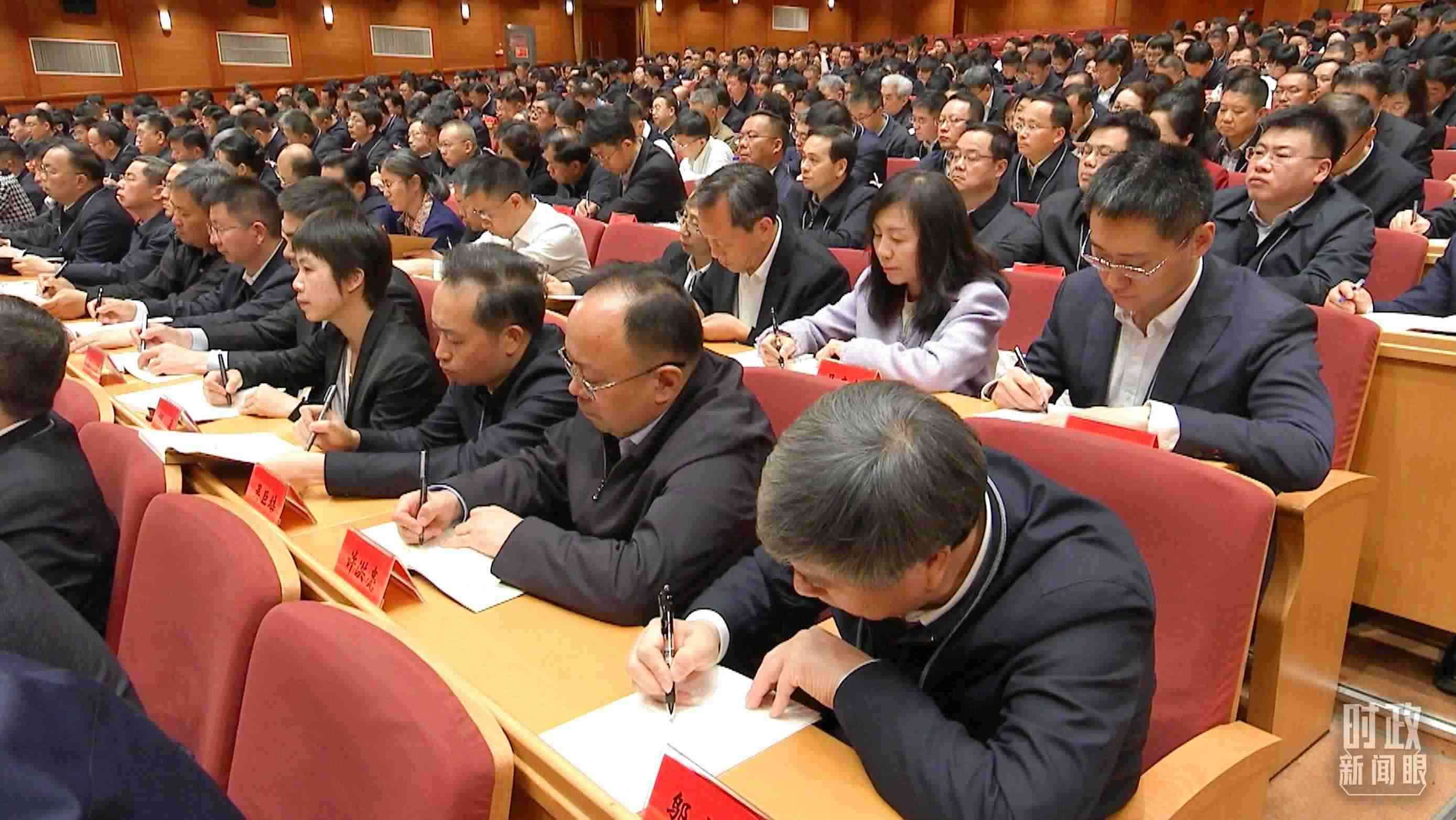 △中青年干部培訓(xùn)班開(kāi)班式現(xiàn)場(chǎng)。