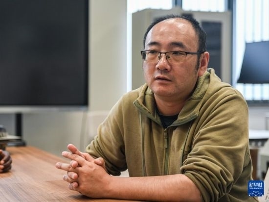 2月15日，在亞的斯亞貝巴的埃塞俄比亞聯(lián)邦職業(yè)技術(shù)培訓(xùn)學(xué)院，魯班工坊中方負(fù)責(zé)人江絳接受新華社采訪。