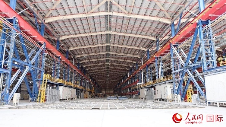 已移交業(yè)主的C201船體車間。人民網(wǎng)記者管克江攝