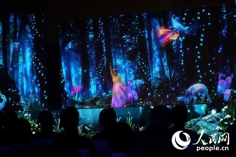 原創(chuàng)舞蹈《萬(wàn)物有靈》。人民網(wǎng)記者 李發(fā)興攝