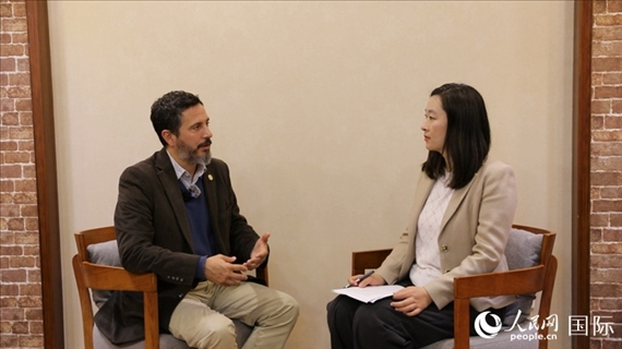 阿根廷布宜諾斯艾利斯大學(xué)阿根廷—中國(guó)研究中心主任、阿根廷知名漢學(xué)家畢嘉宏（Ignacio Villagran）接受人民網(wǎng)記者專訪。人民網(wǎng)記者 周雨攝
