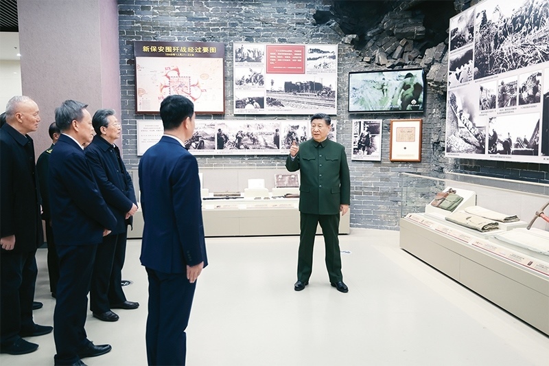 2024年2月1日至2日，中共中央總書記、國家主席、中央軍委主席習(xí)近平來到天津，看望慰問基層干部群眾。這是2日上午，習(xí)近平在平津戰(zhàn)役紀(jì)念館考察。 新華社記者 鞠鵬/攝