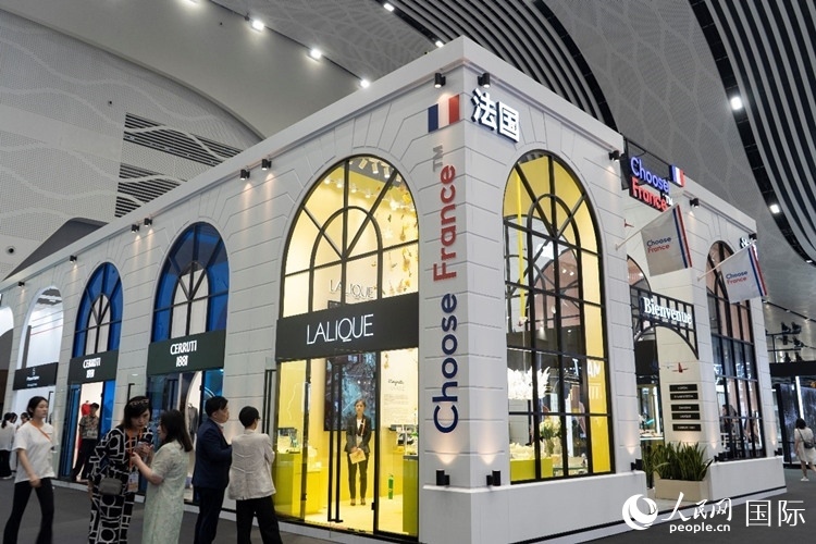 第四屆中國國際消費品博覽會法國國家館。人民網 常沙攝