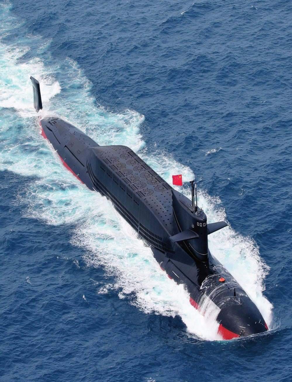 某潛艇執(zhí)行實(shí)戰(zhàn)化訓(xùn)練歸來（2018年3月攝）。周啟青攝