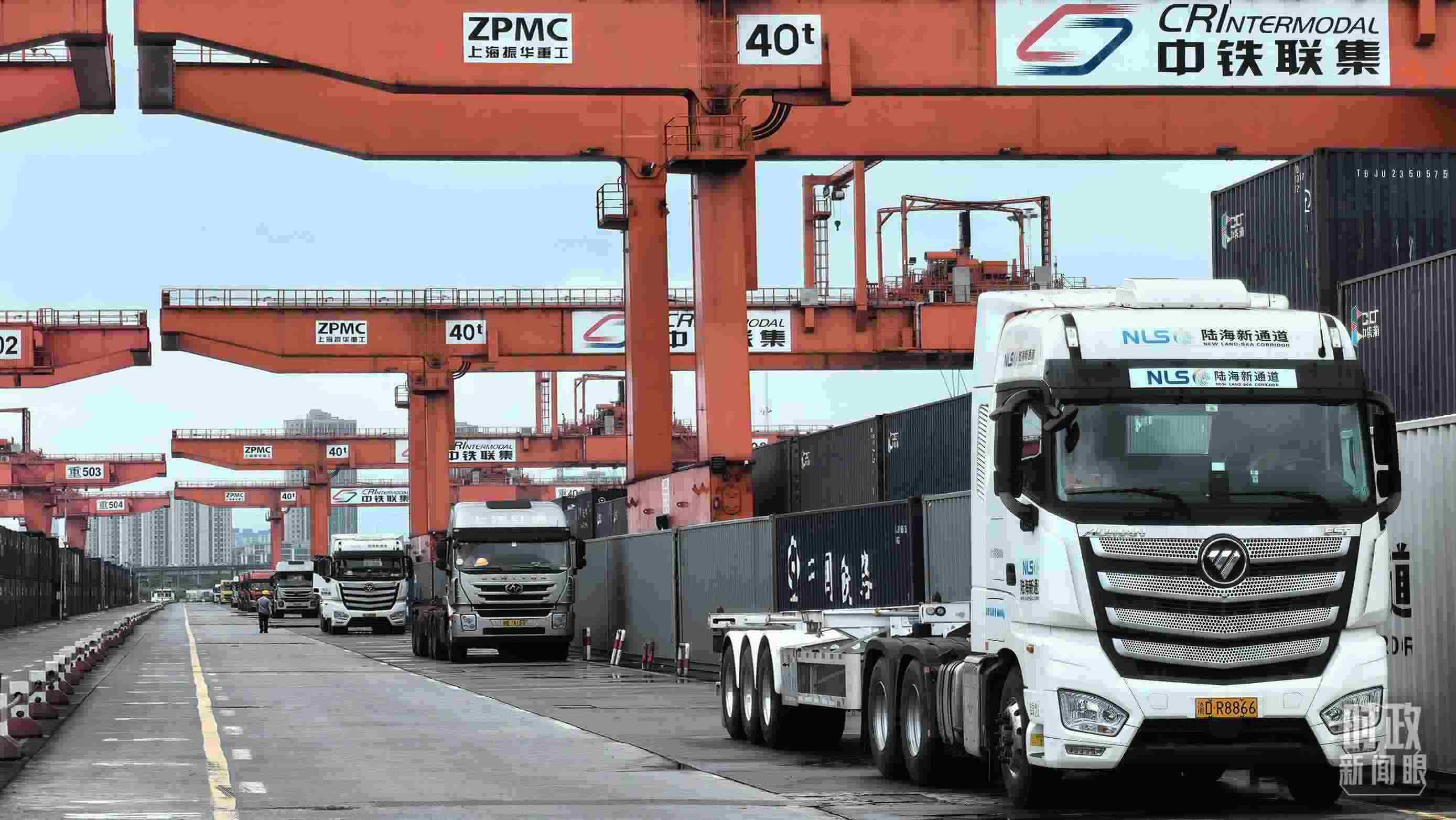 △重慶國(guó)際物流樞紐園區(qū)。（總臺(tái)央視記者趙化拍攝）