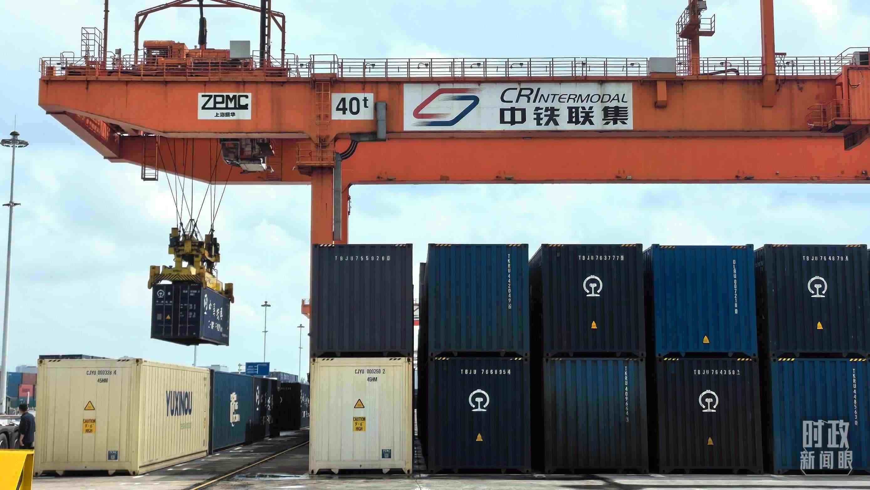 △重慶國際物流樞紐園區(qū)。（總臺央視記者趙化拍攝）