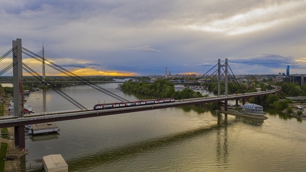 匈塞鐵路塞爾維亞境內(nèi)。中國(guó)鐵路國(guó)際有限公司供圖